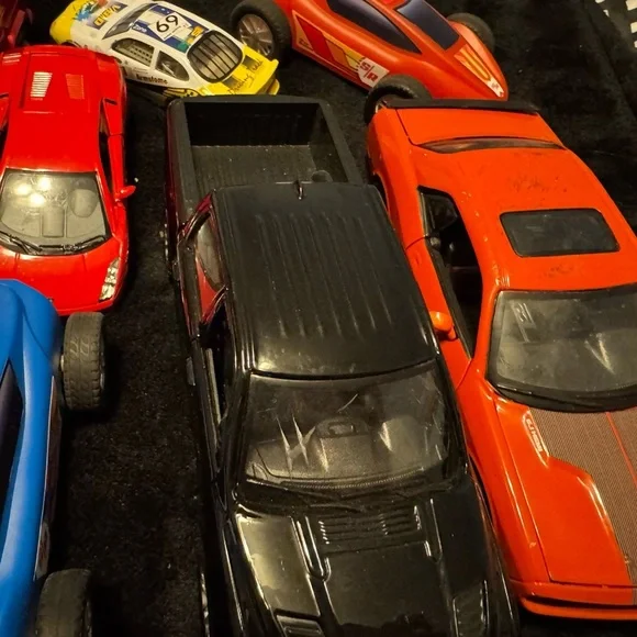Race & Sports Car Lot!! Hot item! 10 race and sports cars for every kid. - Picture 7 of 10